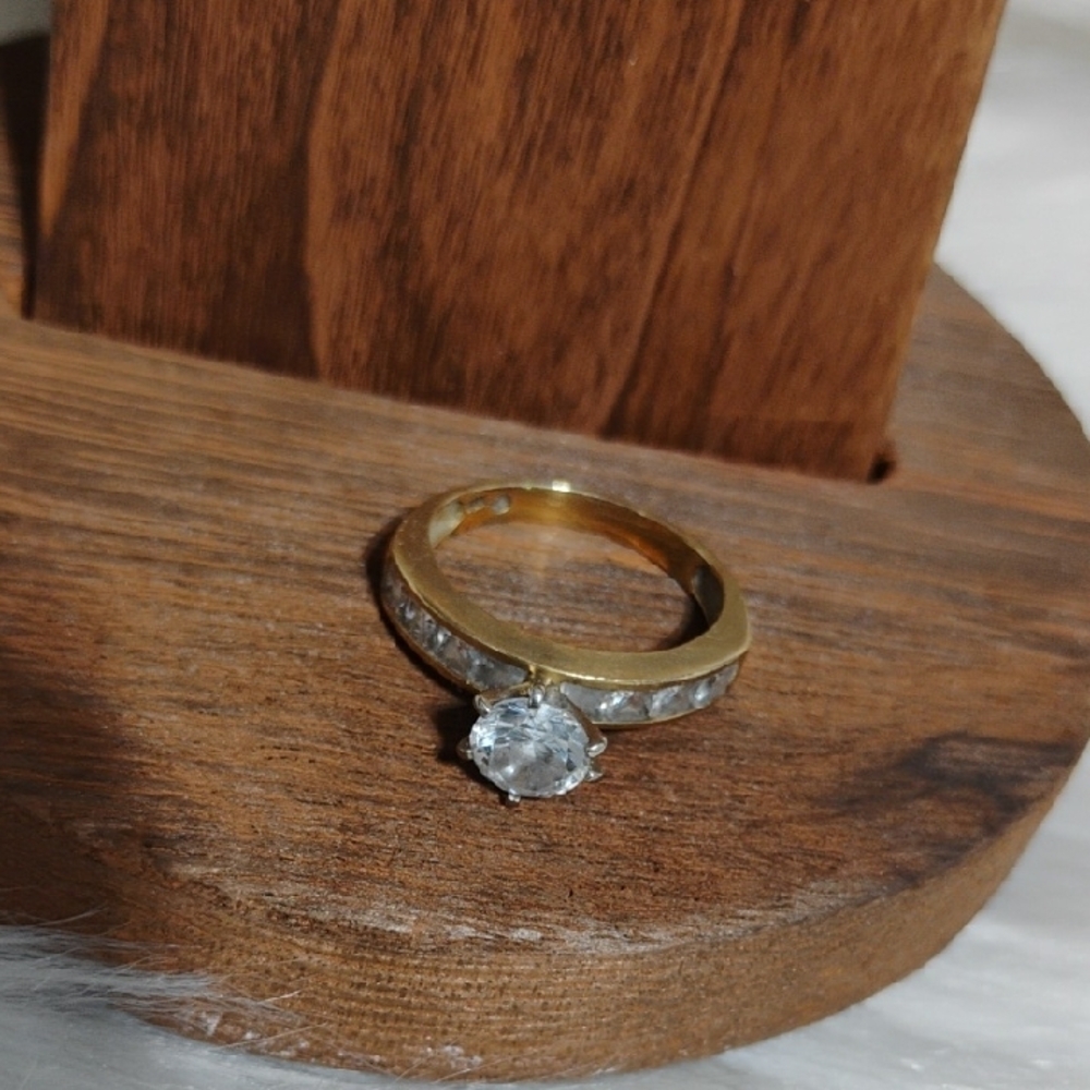 10k Yellow Solid Gold Ring W Clear Round Center & Baguette Accent Crystal Stones - Picture 12 of 15